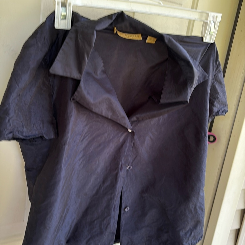 1/2OFF!! Donna Karan Signature Womens sm/Medium navy silk blouse
